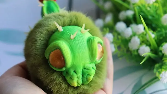 Patung Boneka Alien