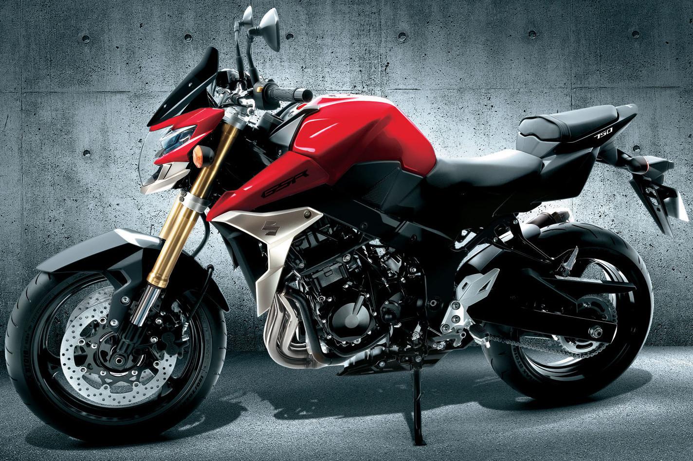 Suzuki GSR 750