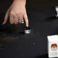 Selain tidak banyak calon yang mendaftar, inilah sejumlah alasan kenapa Pilkada Serentak 9 Desember terasa lebih sepi.
