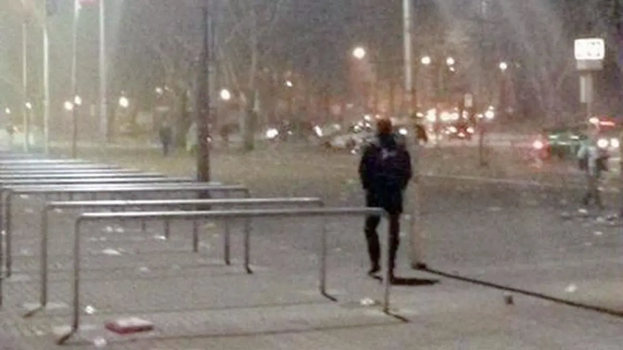 Juergen Klopp jalan kaki seusai laga (Twitter)
