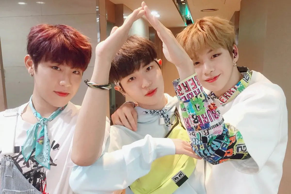 [Bintang] Lirik Lagu Wanna One (Triple Position), Kangaroo
