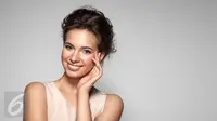 4 Kesalahan Pakai Foundation Saat Aplikasikan Makeup