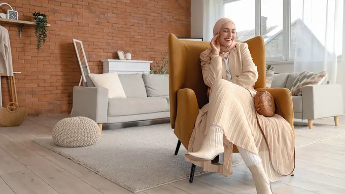Mix & Match OOTD Lebaran dan Makeup, Dua Look Ini Bikin Penampilan Makin Stunning
