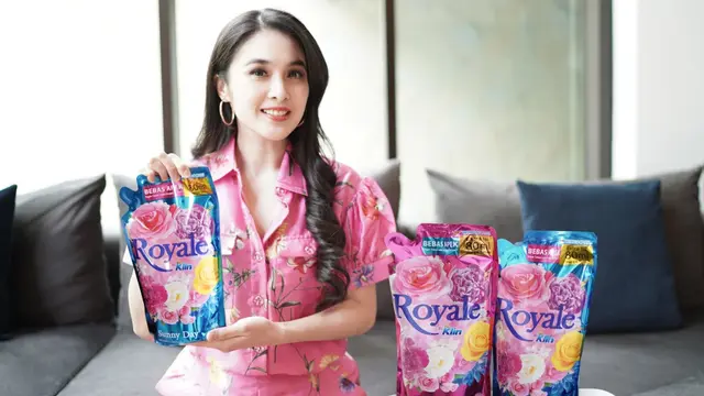 Brand Ambassador Royale by SoKlin Sandra Dewi