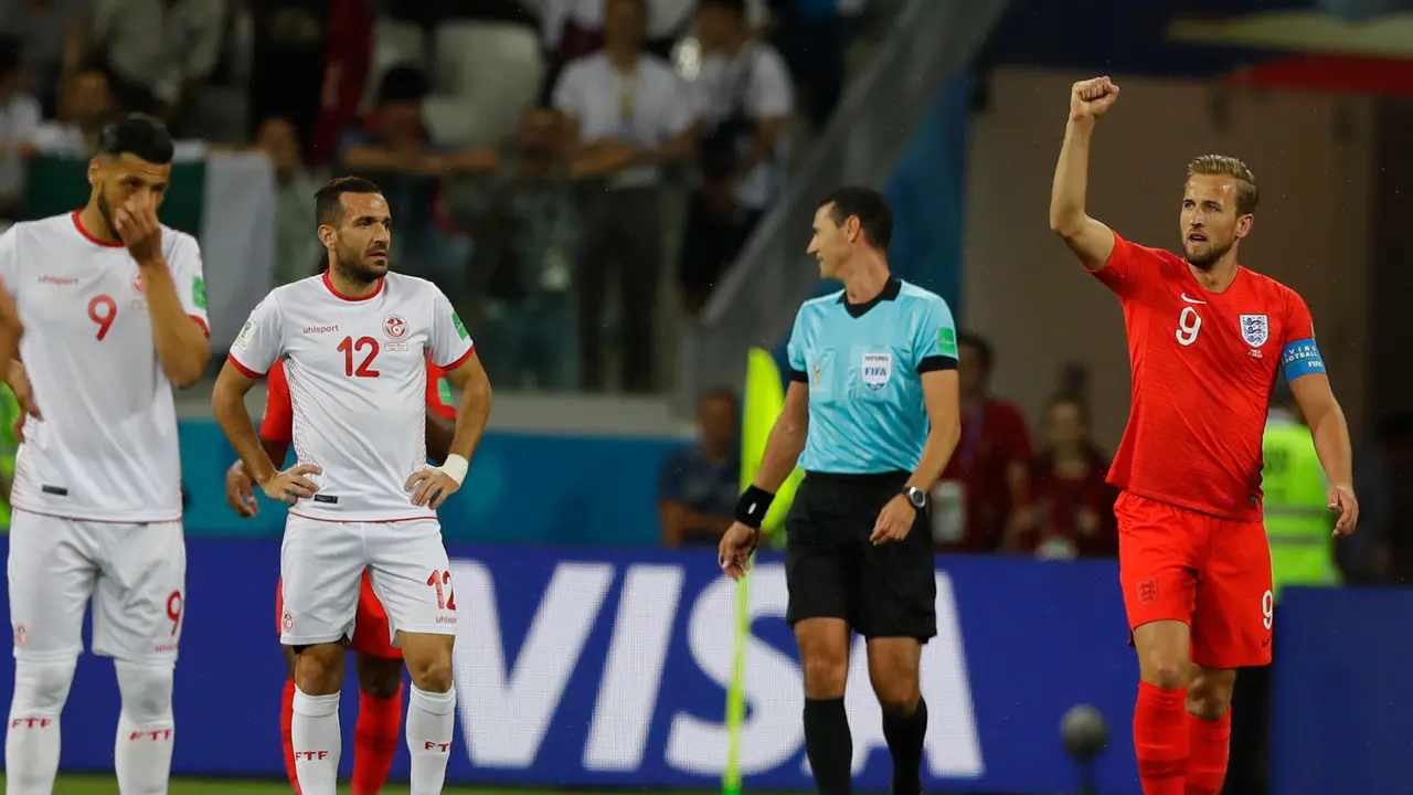 2 Gol Harry Kane Bawa Inggris Bungkam Tunisia