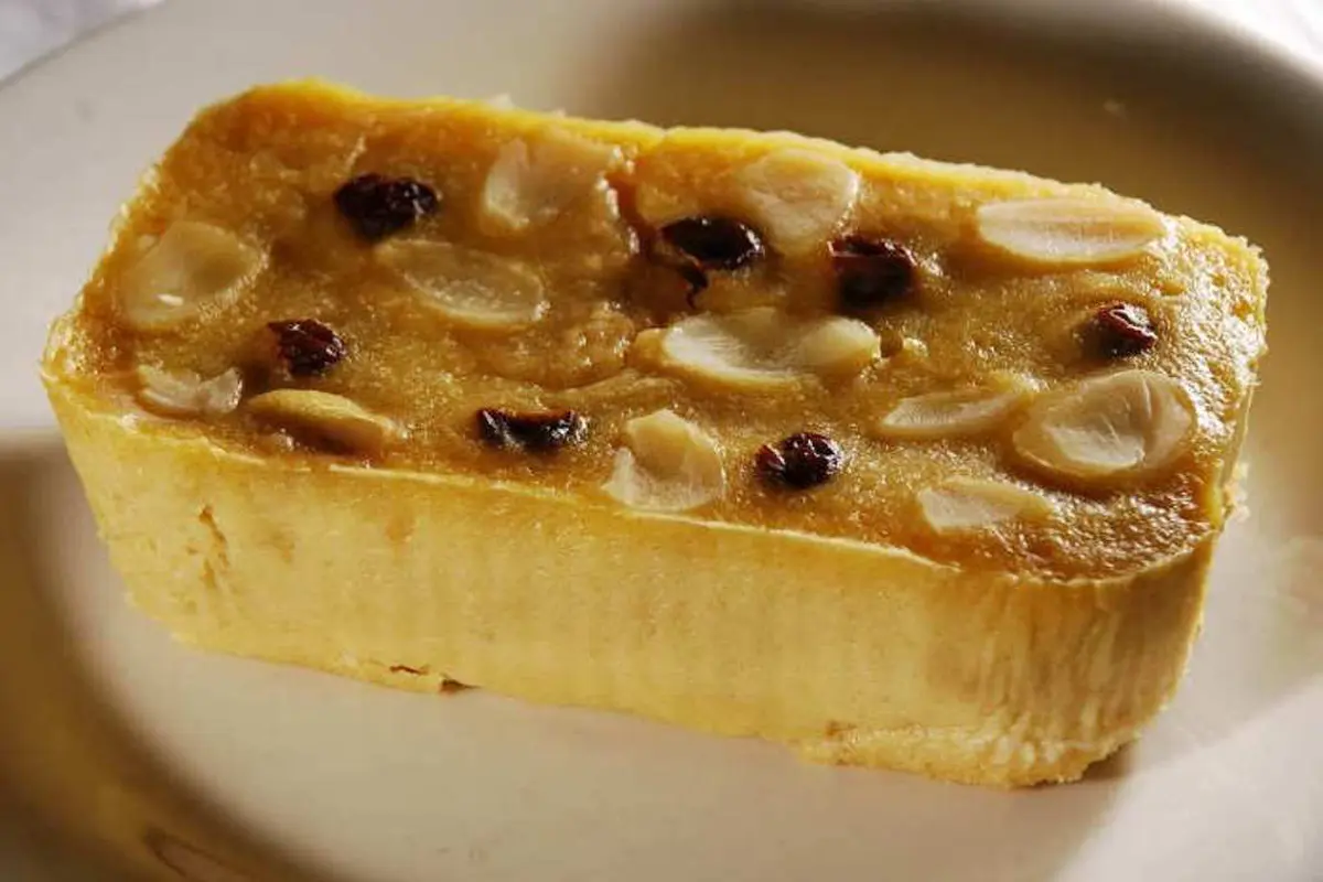 Resep Puding Roti untuk Camilan Menyenangkan di Rumah