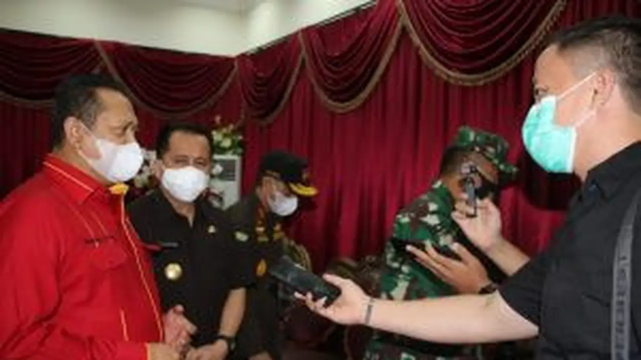 Ketua MPR RI Bambang Soesatyo mengimbau seluruh masyarakat Sulut untuk lebih disiplin menerapkan protokol kesehatan.