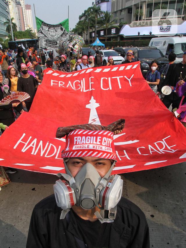 Krisis Iklim dan Demokrasi Disuarakan Aktivis dalam Karnaval Hari Lingkungan Hidup 2023