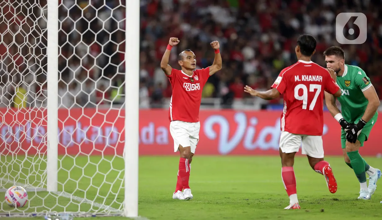 Sementara tiga gol balasan dari Liga Indonesia All Star dicetak oleh Rico Simanjuntak, Rizky Dwi dan Eksel Runtukahu. (Liputan6.com/Helmi Fithriansyah)