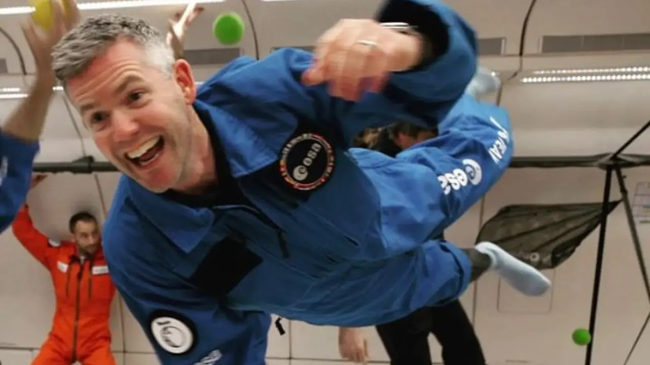 John McFall, astronot disabilitas pertama di dunia