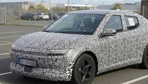 Hyundai Ioniq 3 tertangkap kamera saat sedang uji coba jalan. (insideevs.com)