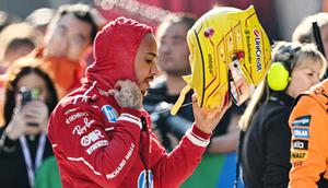 Lewis Hamilton saat meraih Kualifikasi Sprint Race F1 GP China 2025. (Hector RETAMAL/AFP)