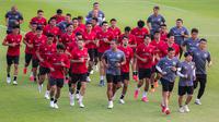 Timnas Indonesia menggelar latihan di Lapangan A Komplek Gelora Bung Karno (GBK), Jakarta, pada Senin (9/10/2023) sore WIB. (Bola.com/Bagaskara Lazuardi)