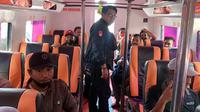 Pnyerahan Pekerja Migran Indonesia ke pihak terkait untuk dibina. (Liputan6.com/M Syukur)
