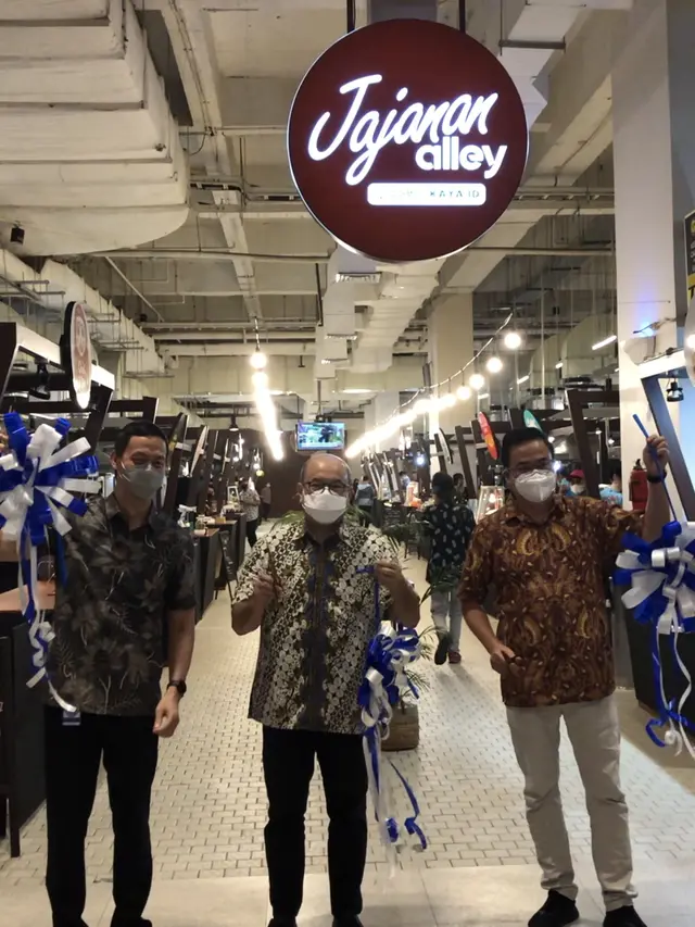 intip keseruan UMKM populer yang kini hadir memeriahkan konsep baru Pasar MOI di Mall of Indonesia.