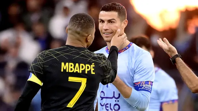Foto: Adem Banget, Momen Kemesraan Cristiano Ronaldo dan Pemain PSG di Riyadh Season Cup