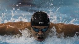 Perenang Indonesia, Glenn Victor,meraih perunggu SEA Games cabang renang nomor 200 meter kupu-kupu di National Aquatic Stadium, Kuala Lumpur, Rabu (23/8/2017). Glenn meraih perunggu dengan catatan waktu 53,25 detik. (Bola.com/Vitalis Yogi Trisna)