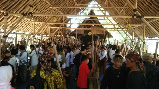 Warna Sunda Wiwitan Cigugur Pada Sulaman Keberagaman