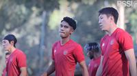 Dua putra Shin Tae-yong, Shin Jae-won dan Shin Jae-hyuk mengikuti pemusatan latihan Timnas Indonesia U-20 di Turki. (Tangkapan layar YouTube PSSI TV).