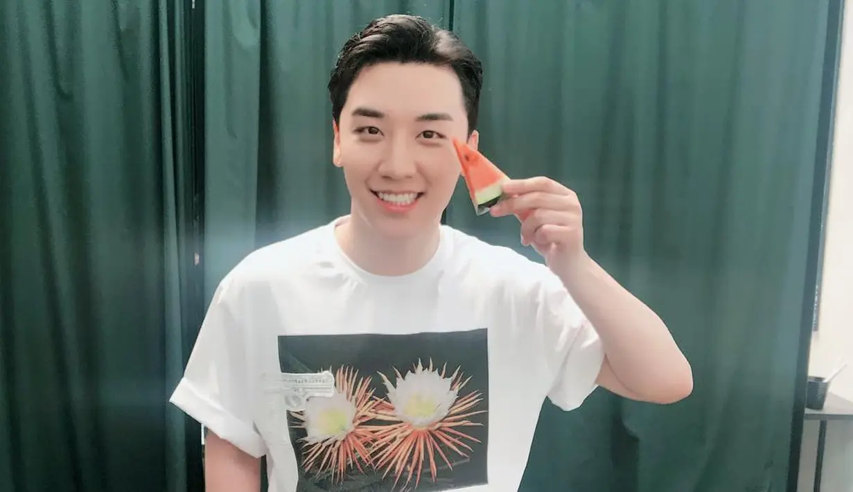 Buktinya Seungri membuka beberapa bisnis, salah satunya adalah restoran Aori Ramen. Dan baru-baru ini, restoran Aori Ramen jadi pusat perbincangan publik karena kebaikan salah satu pegawainya. (Foto: instagram.com/seungriseyo)