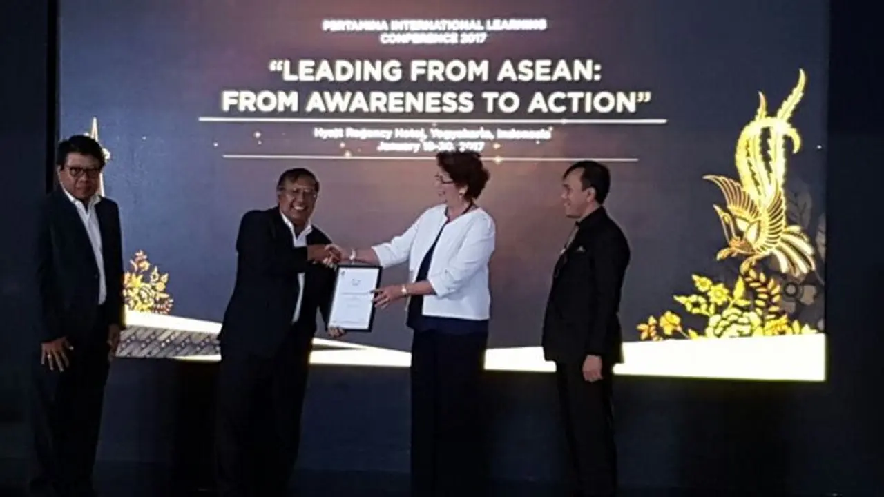 Pertamina Corporate University menerima akreditasi Corporate Learning Improvement Process (CLIP) dari European Foundation for Management Development (EFMD).