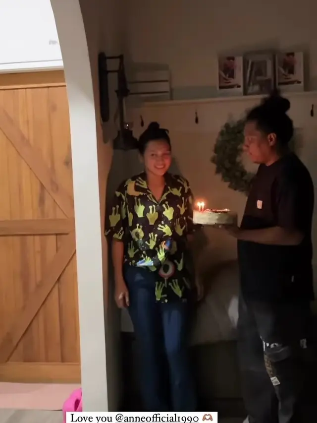 Putri Anne dapat surprise ultah dari Indah Permatasari dan Arie Kriting, Arya Saloka tak terlihat (Foto: instagram indahpermatas)