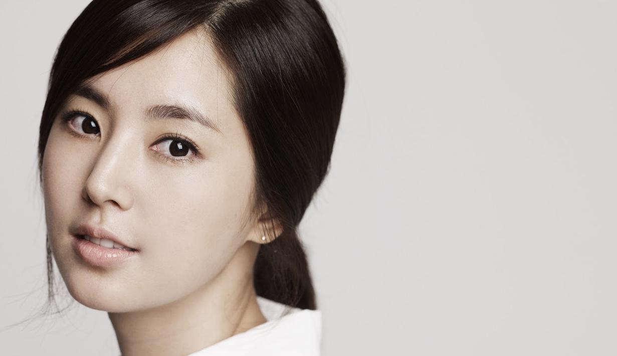 Selamat, Aktris Cantik Han Chae Ah Akan Menikah di Musim Semi - Page 1