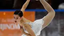 Aksi atlet Ice Skating asal Thailand Natalie Pailin Sangkagalo saat berlaga di Senior Ladies Free Skating pada SEA Games 2017 di Shah Alam, Malaysia, (27/8). (AP Photo / Vincent Thian)