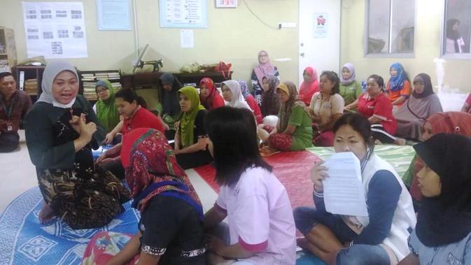 Menteri Ketenagakerjaan Ida Fauziyah menemui para pekerja migran Indonesia (PMI) di Sony Company.