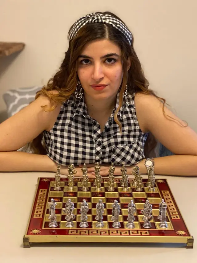 Dorsa Derakhshani