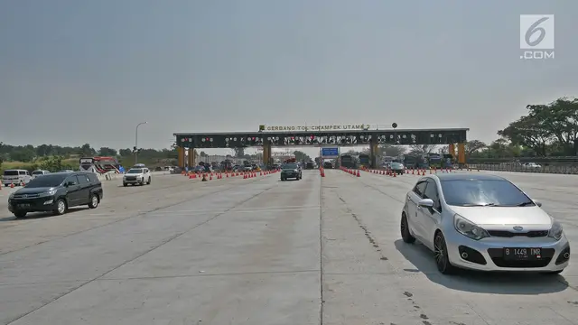 Sistem One Way Diberlakukan, Begini Suasana di Gerbang Tol Cikampek Utama