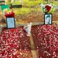 Keluarga Haji Faisal ziarah ke makam Vanessa Angel dan Bibi Ardiansyah jelang Ramadan. (Sumber: Instagram/fadlyfsl_)