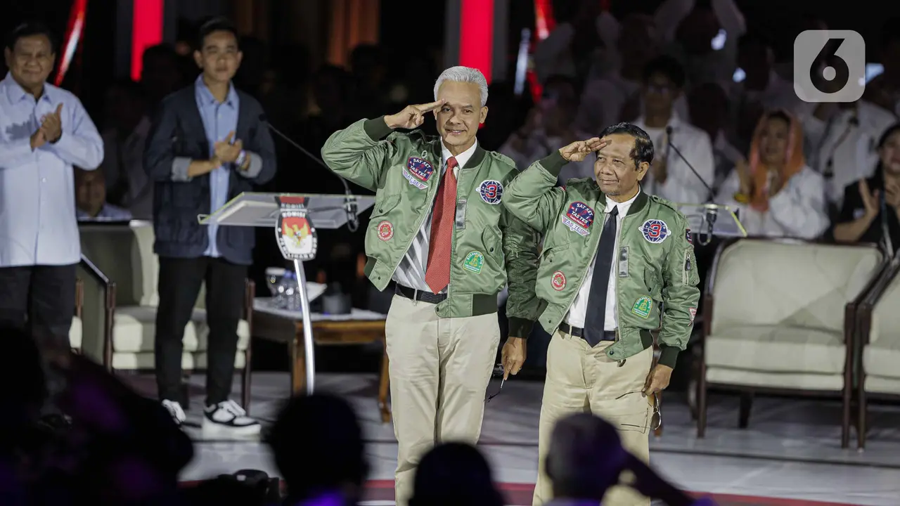 Momen Akrab Ketiga Capres-Cawapres Sesaat Sebelum Debat Ketiga Pemilu 2024