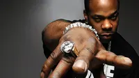 Terjatuh saat Konser, Kepala Busta Rhymes Pecah