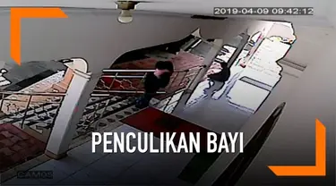 Seorang wanita terekam cctv saat menculik seorang balita di halaman masjid.