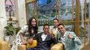 <p>Anak Tukul Arwana pun meninta netizen untuk mendoakan kesehatan ayahnya agar kondisinya pulih sepenuhnya sehingga dapat aktif kembali di layar kaca seperti sedia kala.&nbsp;(Foto: Instagram/ raffinagita1717)</p>