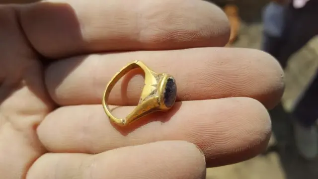 Cincin Kuno yang Diyakini Sebagai Pawang Mabuk (SumberOtoritas Barang Antik Israel).
