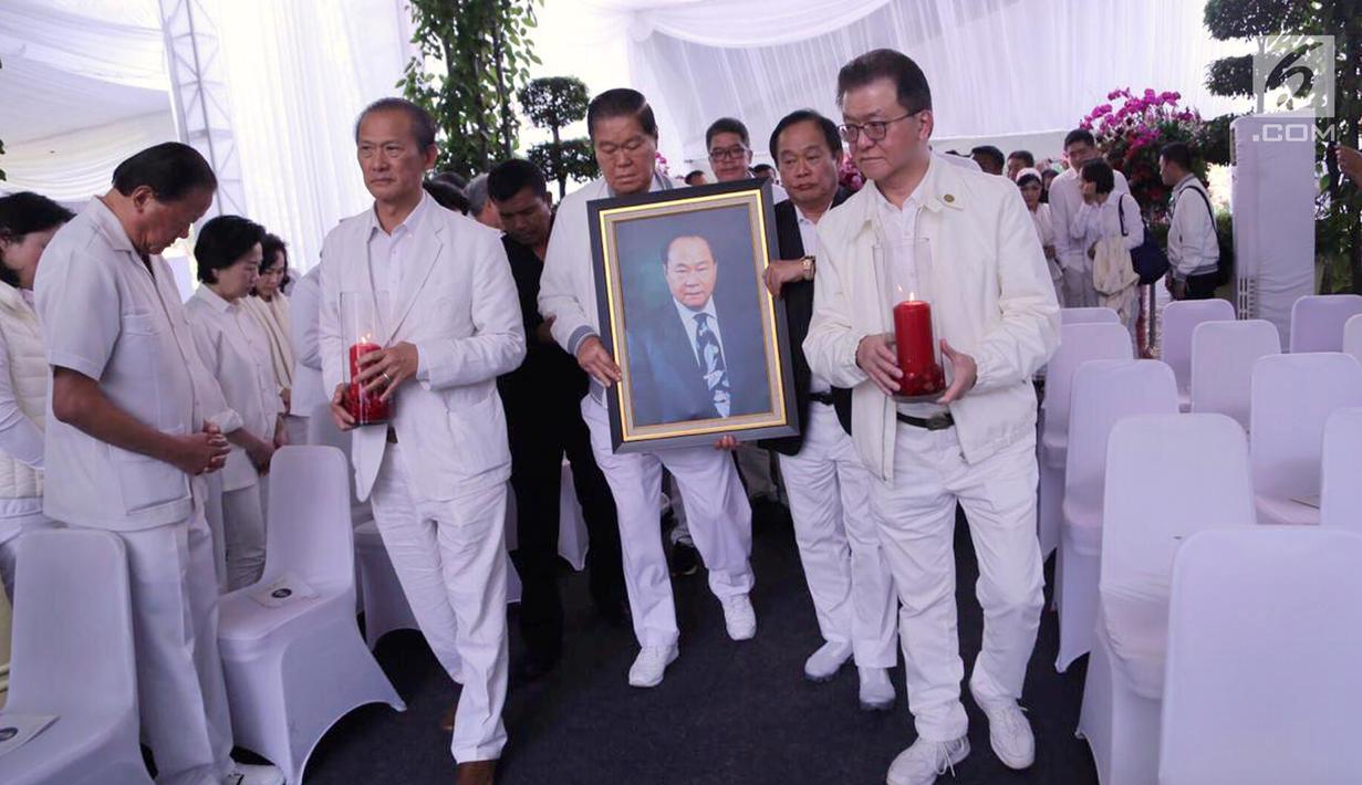 Eka tjipta widjaja familie