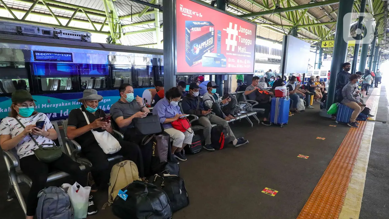 Suasana Stasiun Gambir Jelang Mudik Lebaran