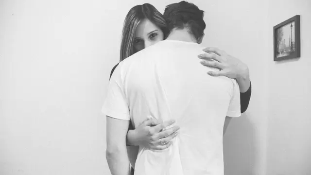 Gara-gara Menghabiskan Keripik, Wanita Ini Menyerang Pacarnya