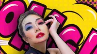 Gaya Gisella Anastasia Saat Pemotretan Pop Art Makeup. (Sumber: Instagram/gisel_la)