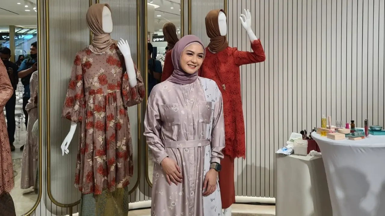 Revalina S. Temat. (Foto: Dok. Koleksi Kami.)