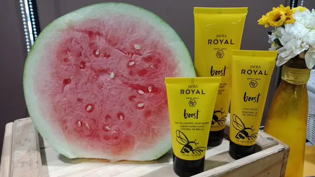 Rangkaian skincare Jafra Royal Boost untuk kulit normal, kombinasi, dan berminyak