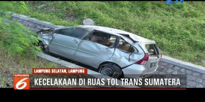 Mobil Plat B Terjun ke Jurang di Ruas Tol Trans Sumatra di Lampung