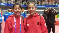 Si kembar atlet sepak takraw, Lena dan Leni. (Bola.com/Riskha Prasetya)