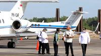Gubernur Jawa Tengah, Ganjar Pranowo, Menteri Perhubungan Budi Karya Sumadi, Mensesneg Pratikno dan Menteri PUPR Basuki Hadimuljono mendarat di Bandara Ngloram Blora, Sabtu (3/1) pagi.