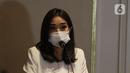 Gisella Anastasia atau Gisel saat buka suara terkait kasus video syur yang menjerat dirinya di kawasan Gatot Subroto, Jakarta, Rabu (6/1/2021). Gisel meminta maaf atas perbuatan masa lalunya yang kini menjadi bumerang buat dirinya. (Liputan6.com/Herman Zakharia)