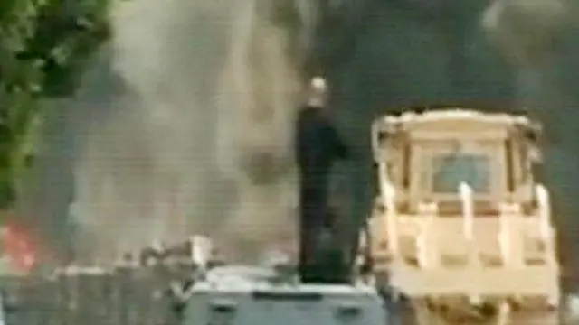 Militer Tembaki Perkemahan Pendukung Morsi, 200 Tewas