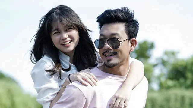 Penampilan Serasi Denny Sumargo dan Istrinya, Olivia Allan