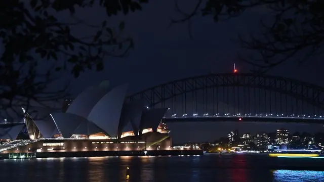 [Bintang] Earth Hour: Aksi Gelap-gelapan Selama Satu Jam untuk Melindungi Bumi